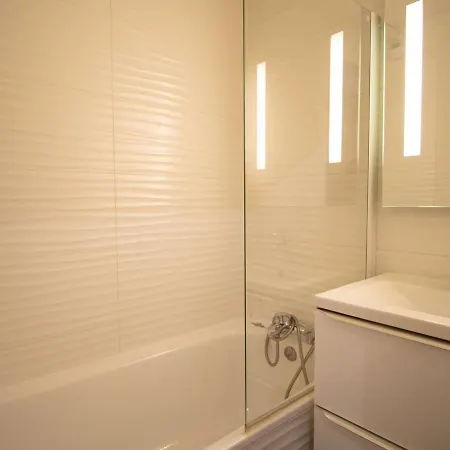 Renove - 4 Pers, 2 Chambres, Balcon, Plein Coeur, Proximite Pistes, Commerces Val Thorens